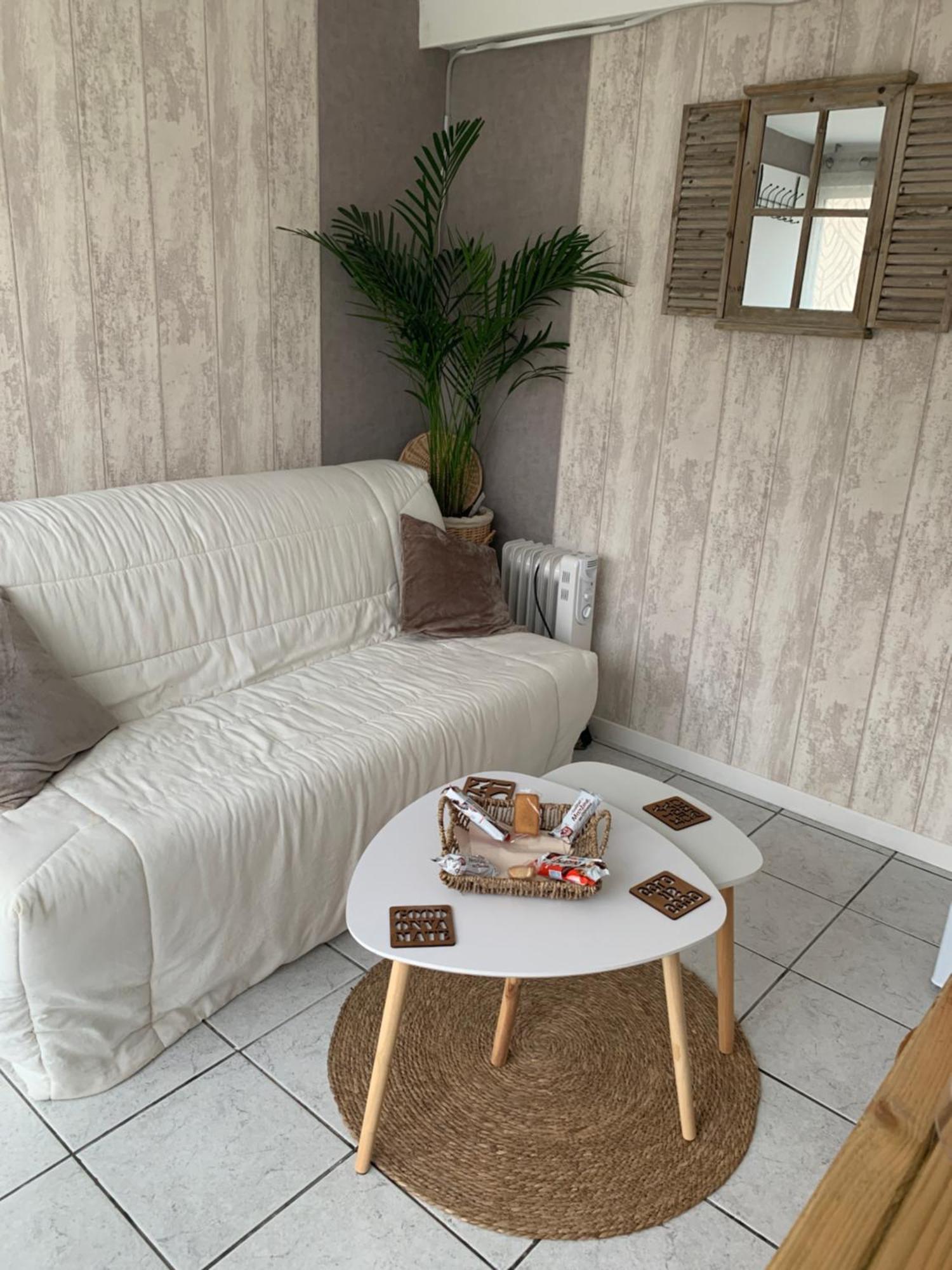 Chez Fifi&Stella Hotel Neufmoutiers-en-Brie Ngoại thất bức ảnh